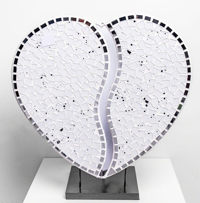 Fleur Hartje Lamp from Lilit Fleurs - Flower delivery Brussels Fleur Hartje Lamp from Lilit Fleurs - Flower delivery Brussels