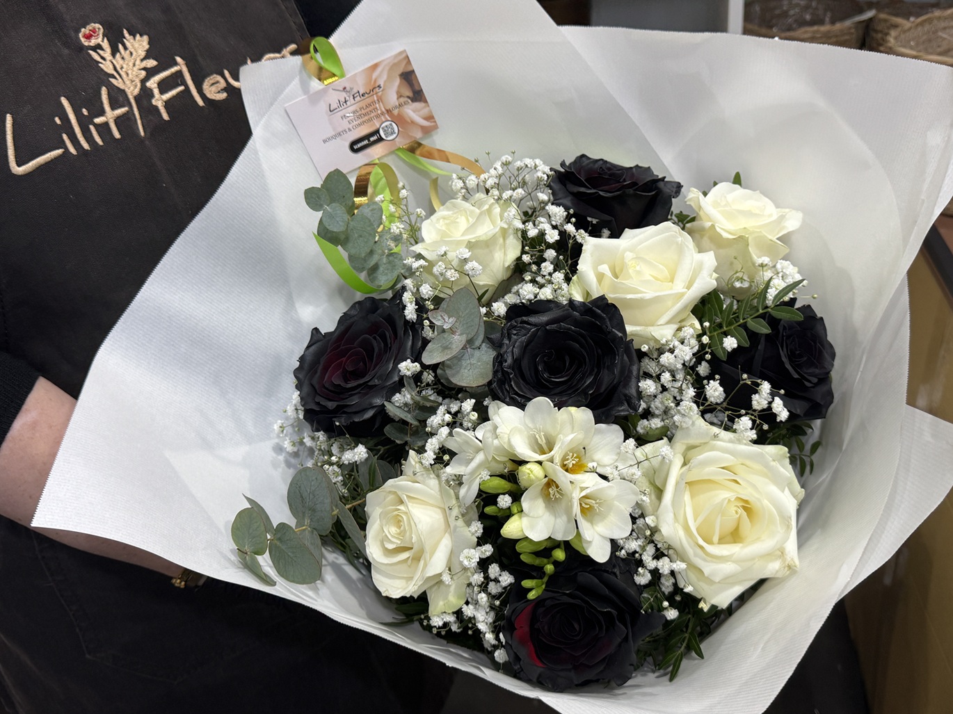 Black & White Bouquet Black & White Bouquet